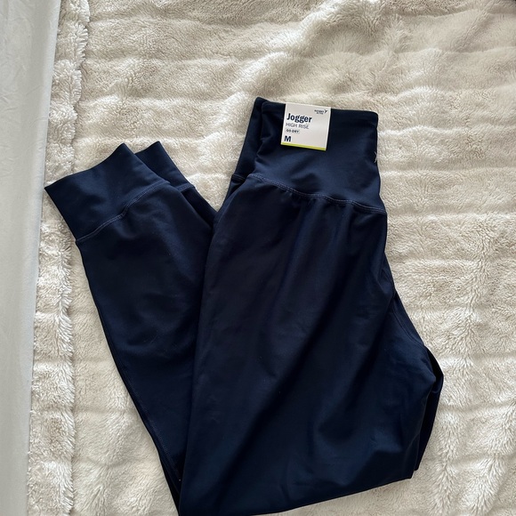 Old Navy Leggings - Picture 3 of 7